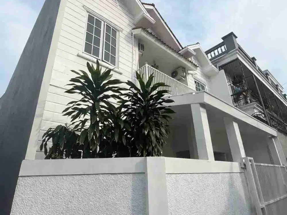 Jalan Haji Domang, Kebon Jeruk Jakbar. Rumah Dijual Siap Huni