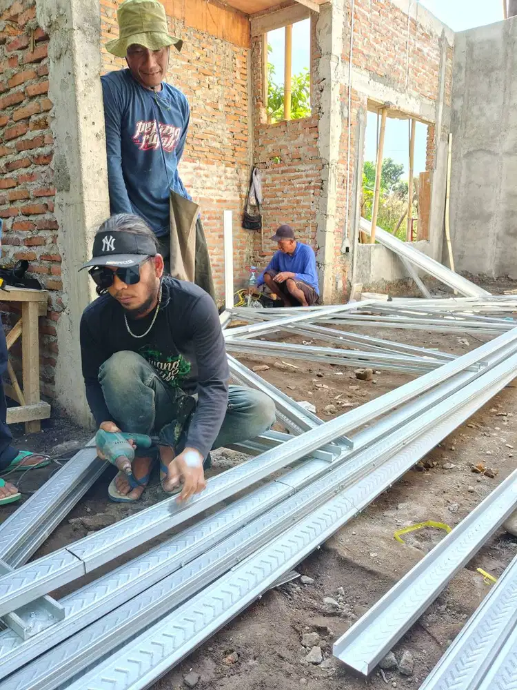 Pasang Baja Ringan UPVC ALDERON Untuk Ganti Atap Lapuk dan Rayapan