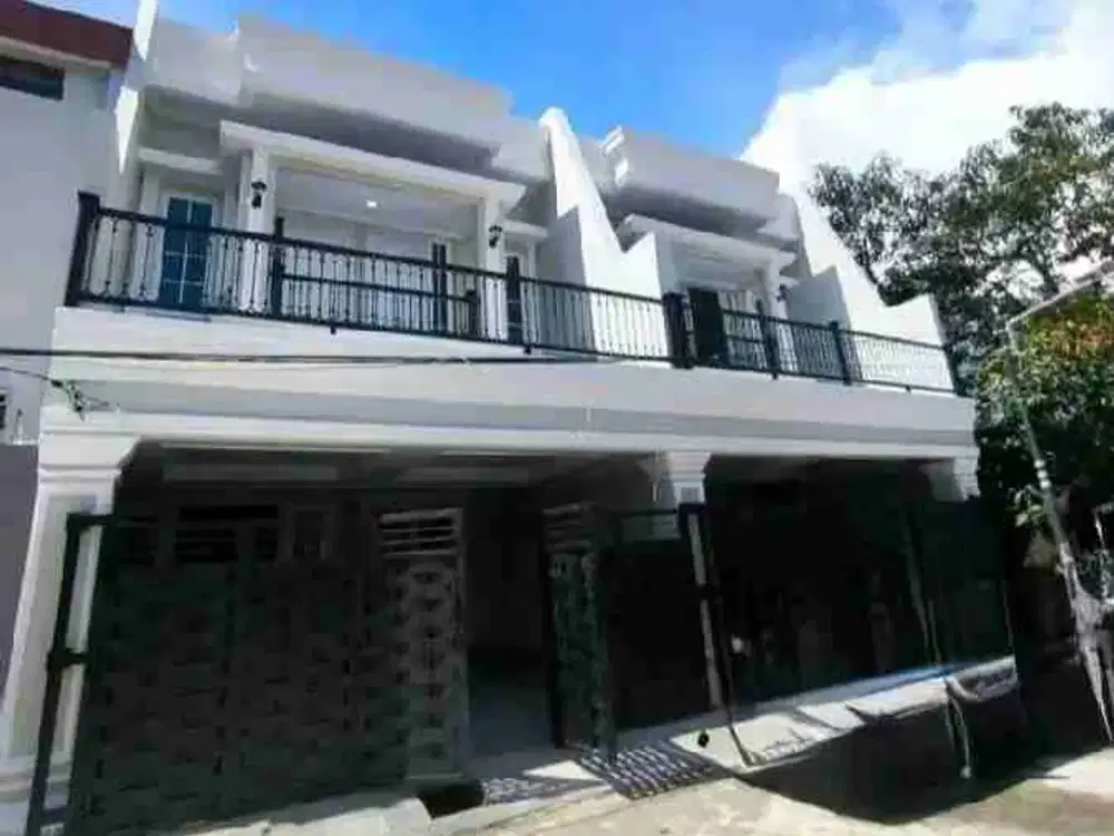 Rumah mewah depan Mesjid sktr 500m ke poros pettarani pusat kota Makassar