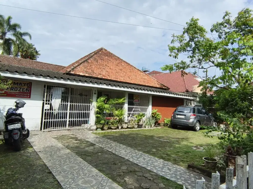 FOR SALE !!! 1 UNIT RUMAH BERNUANSA RETRO DI TENGAH KOTA PALEMBANG