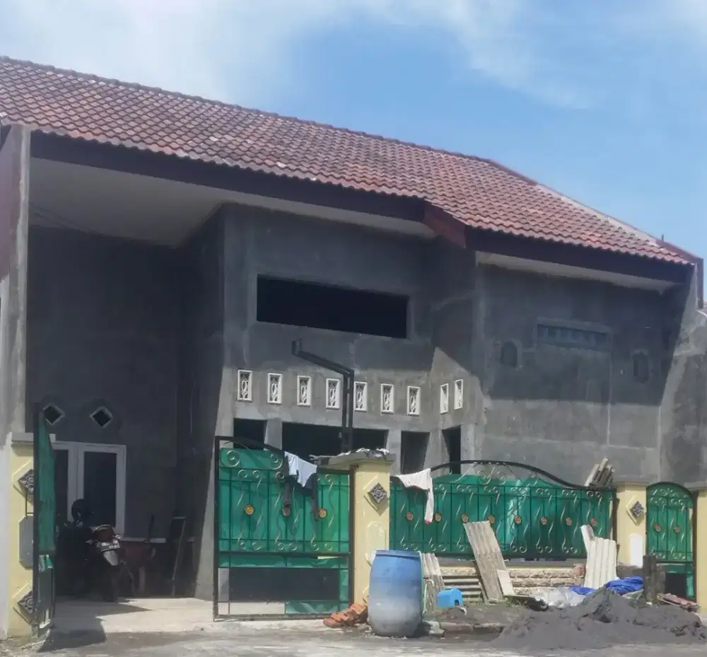 Tukang bangunan