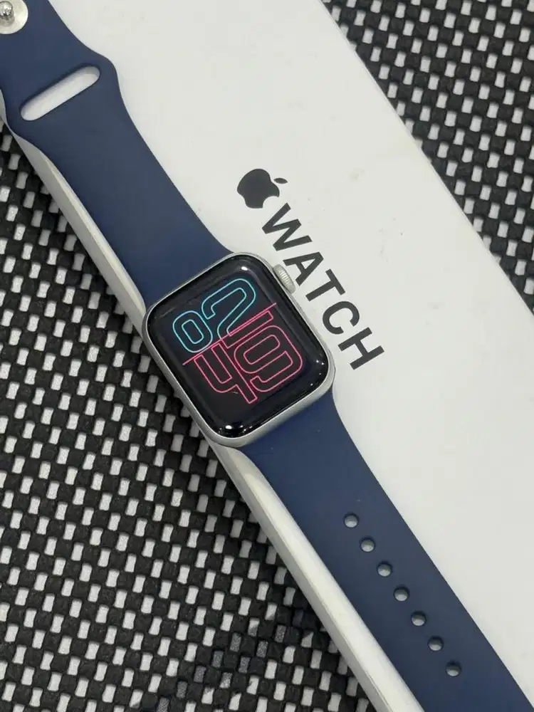 Apple Watch SE Gen 2 40mm iBox
