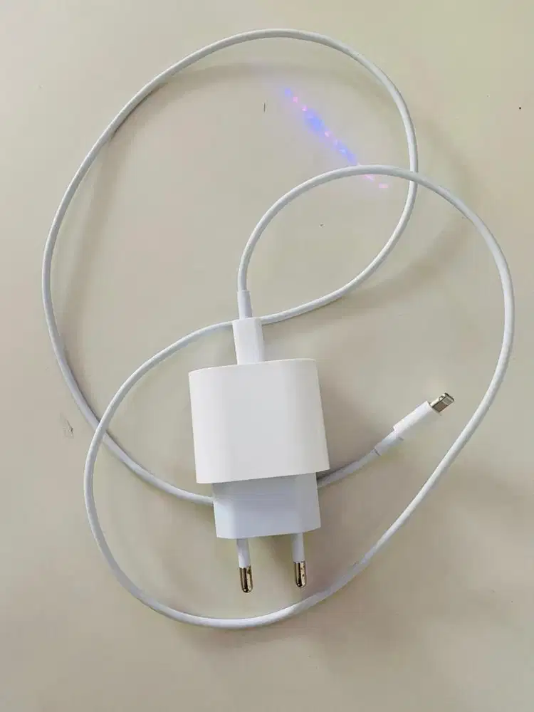 Charger iPhone 13 ori ibox