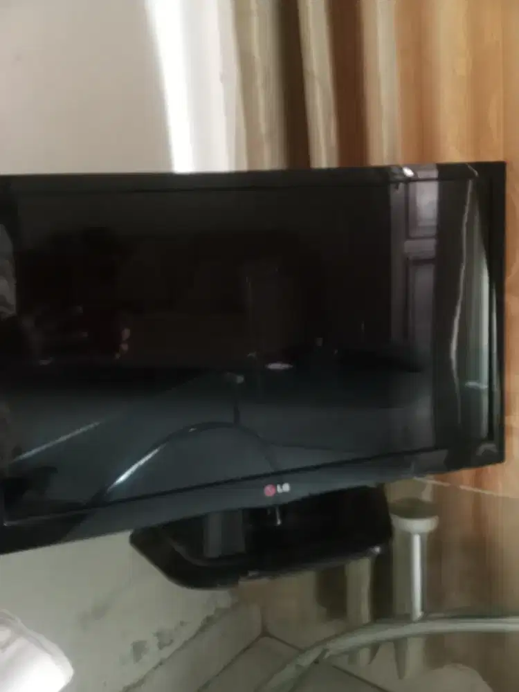 TV LG 22 Inch Kondisi Mati