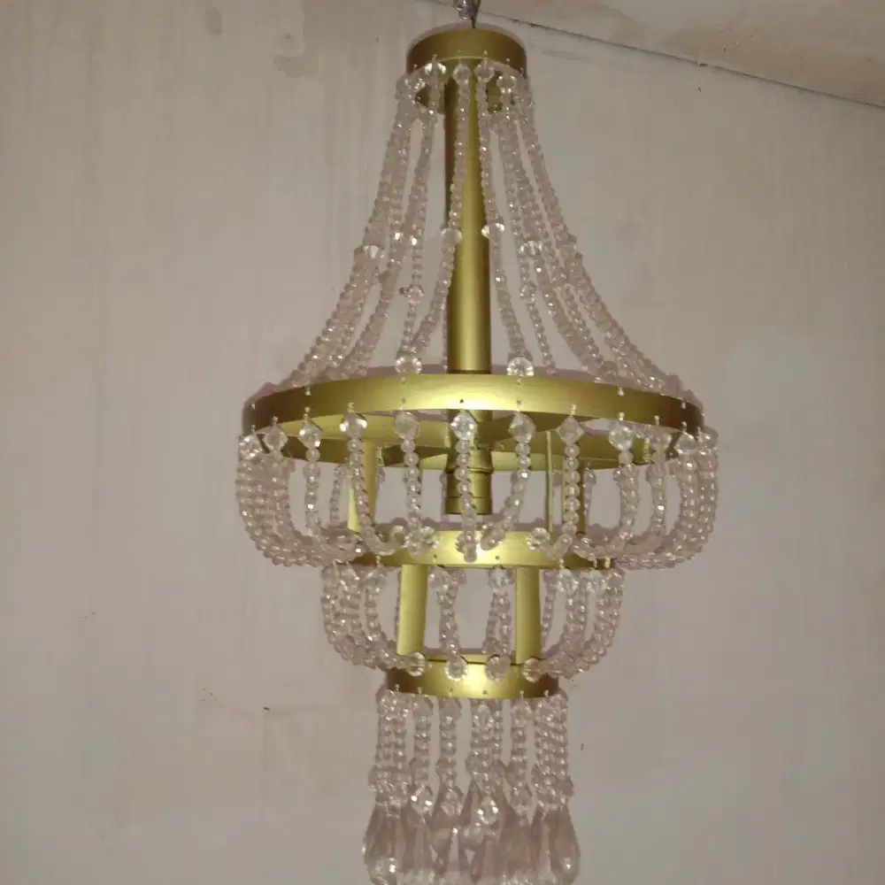 Lampu gantung akrilik rangka pvc