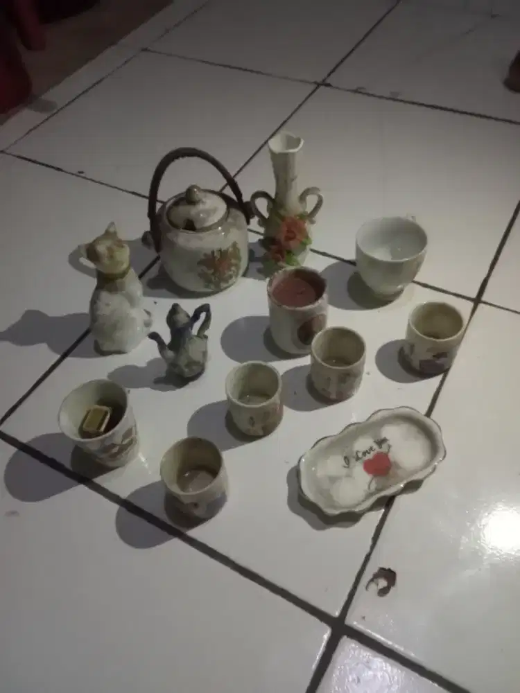 Hiasan keramik set set an.