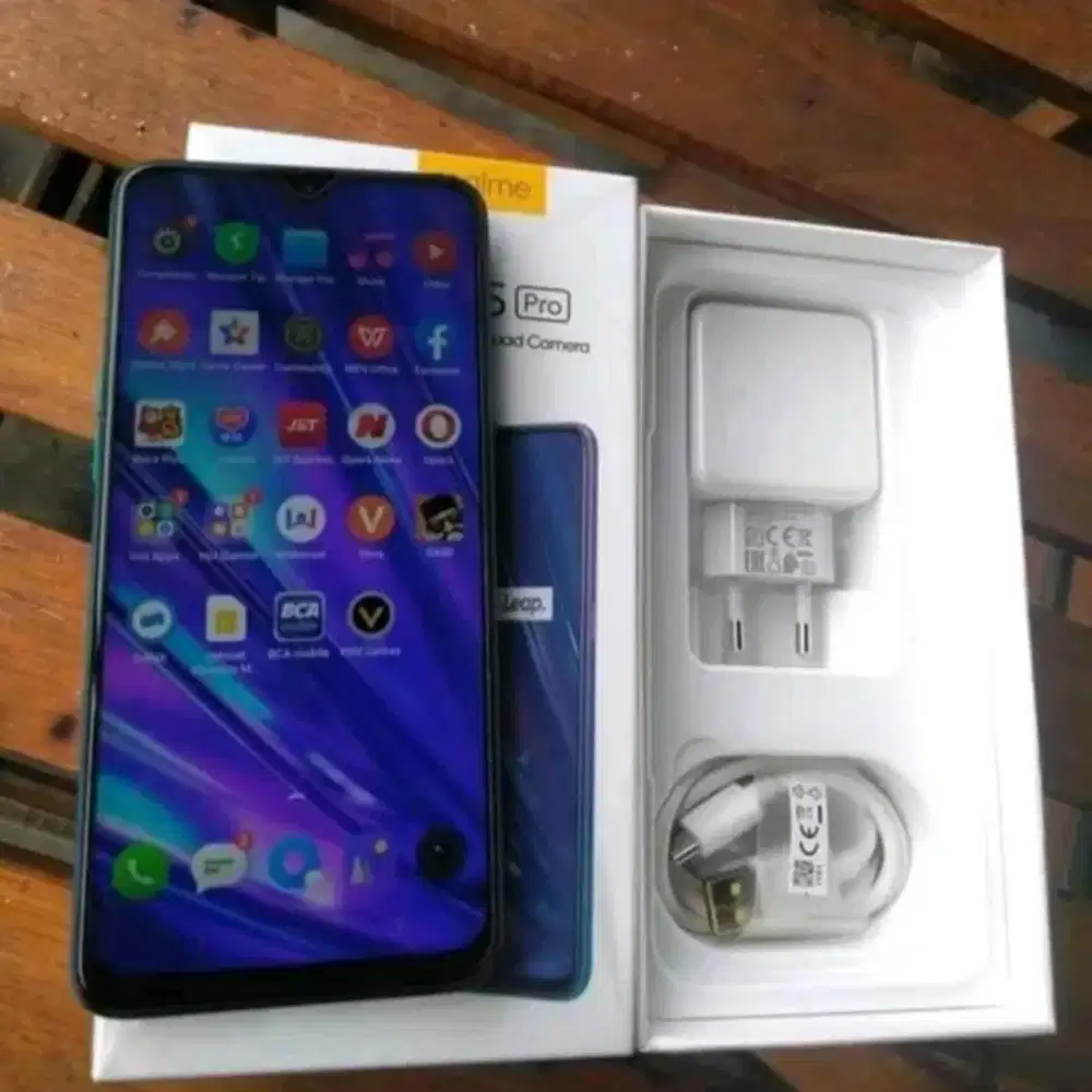 Realme 5pro 4/128 like new