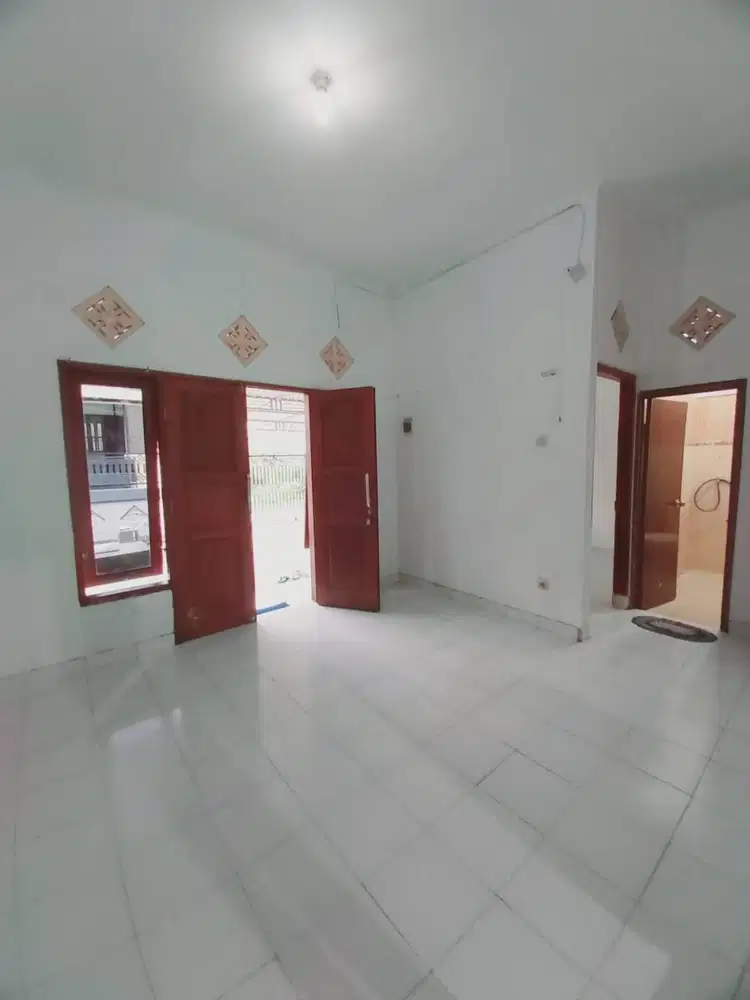 PILIH BAYAR BULANAN (Rp 5.5 jt) RUMAH BARU RENOVASI NO MACET NO BANJIR