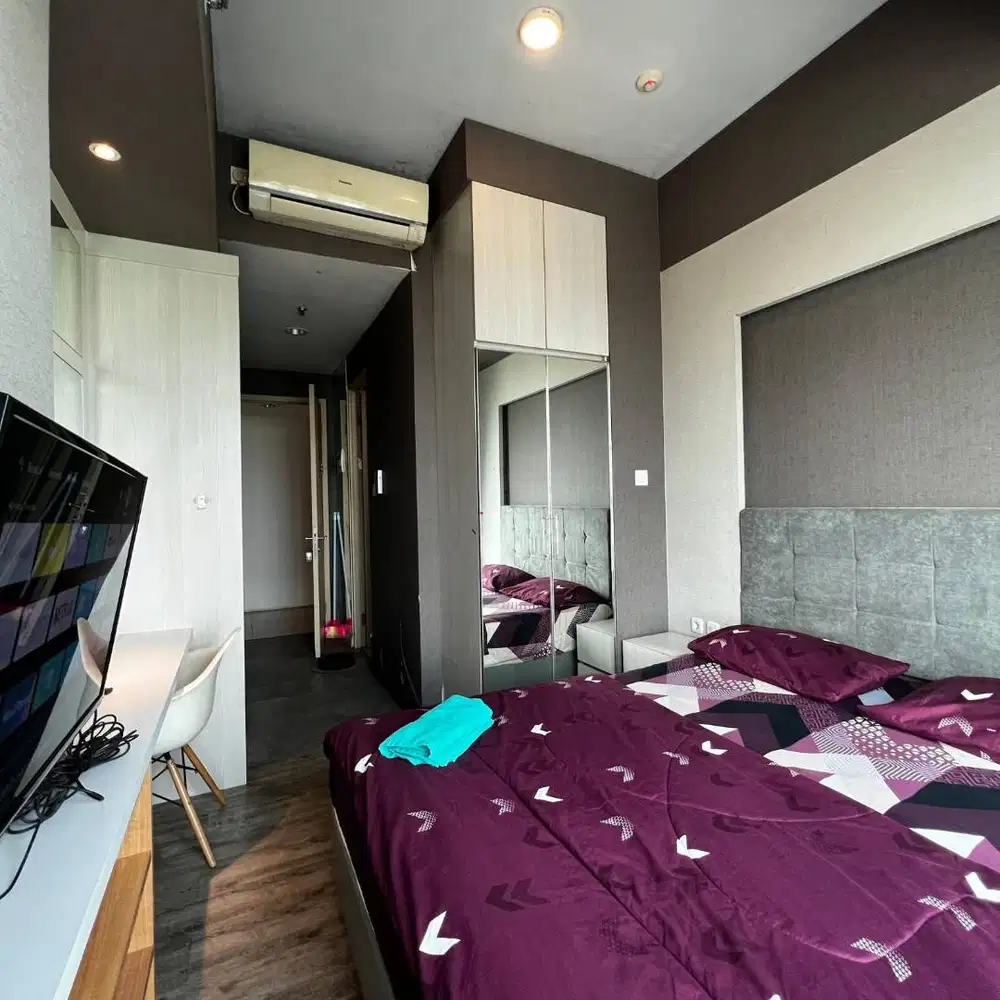 SEWA APARTEMEN HARIAN TREEPARK