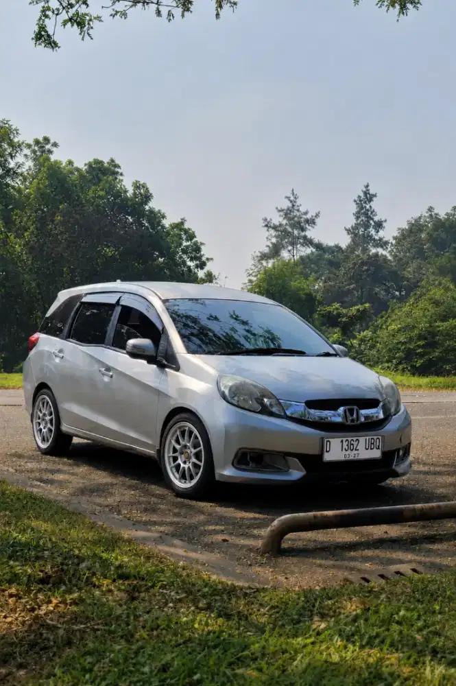 Rental mobil dan supir
