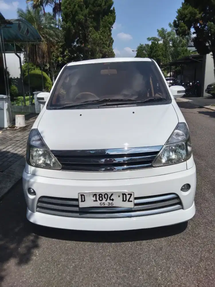 Nissan Serena HWS Autech AT 2012