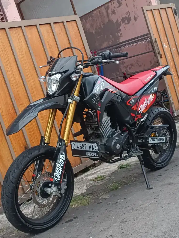 Honda crf 150 tahun 2023