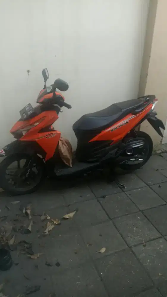 Dijual motor Vario 150 CC CBS monoton 2015. Surat lengkap. Pajak mati