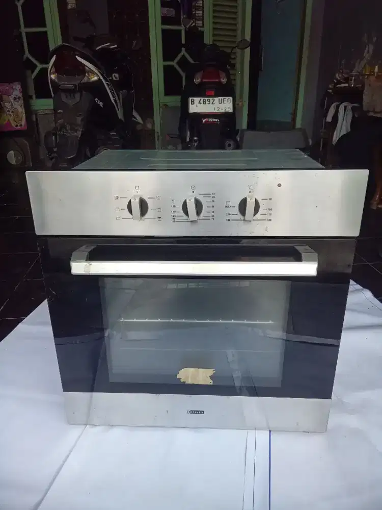 Oven Tanem Built in Oven Listrik DELIZIA