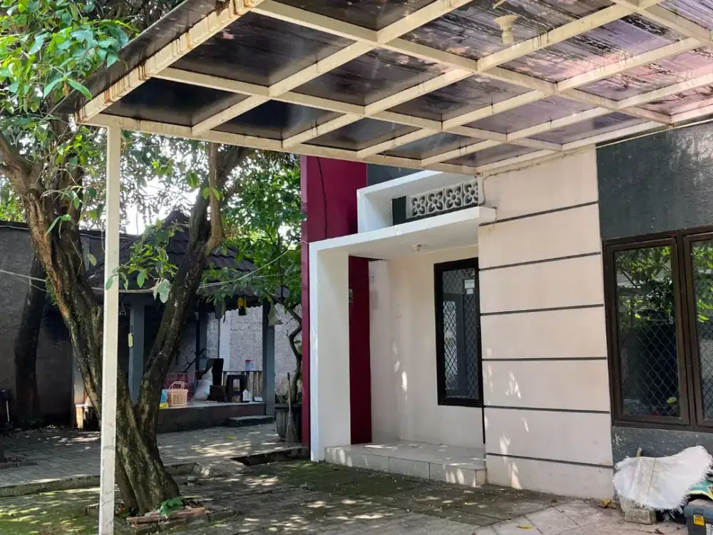 Disewakan Rumah Dalam Komplek, Tenang LT/LB 200/120 M2. 65 Juta/Thn