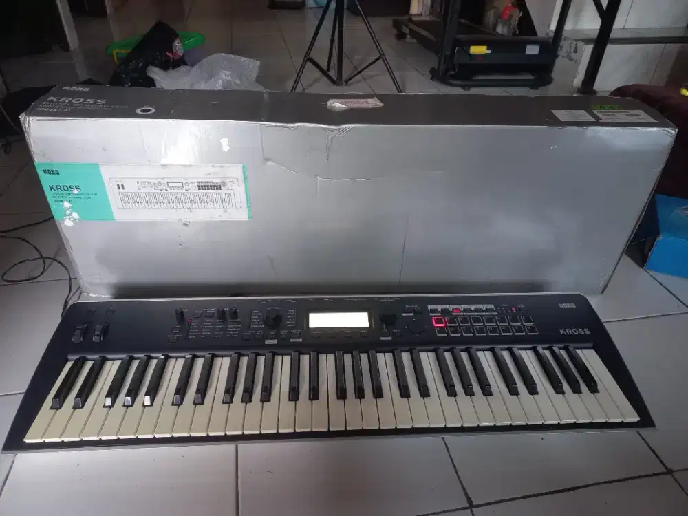 Keyboard merk KORG kross 2 mulus lengkap dengan kardus ori