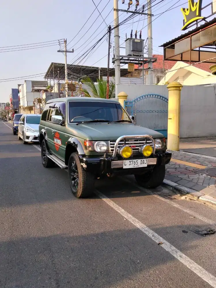 Mitsubishi Pajero 1995