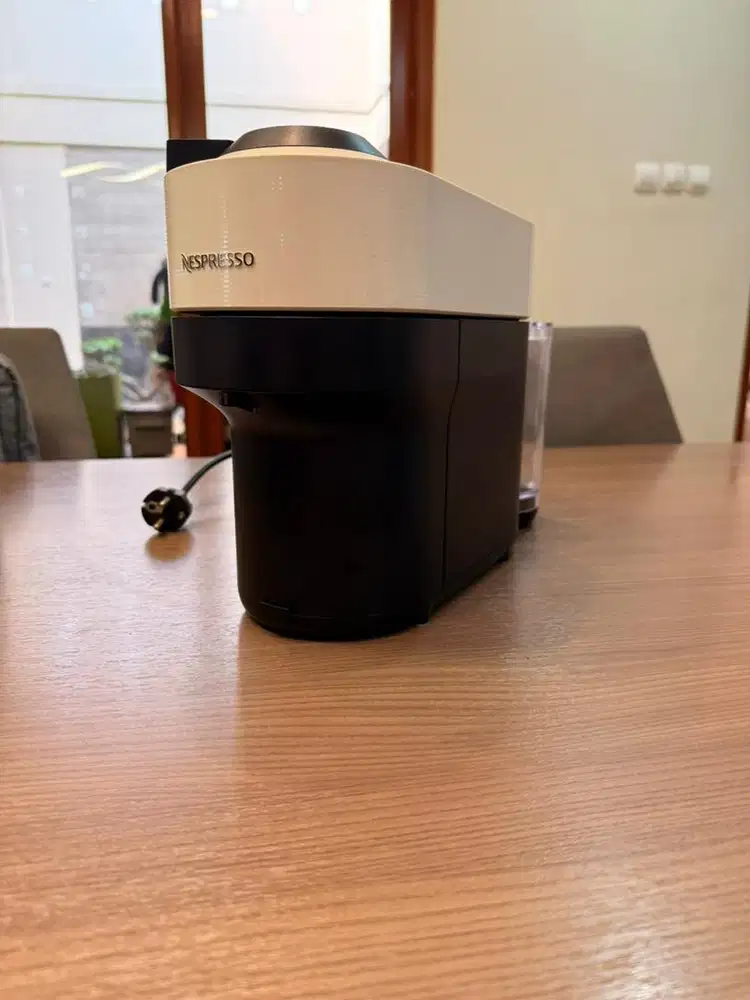 Mesin Kopi Nespresso Vertuo Pop (Coconut White)