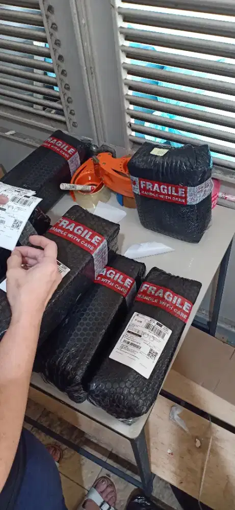 DICARI WANITA UNTUK PACKING BARANG DAN KONTEN SOSIAL MEDIA MARKETPLACE