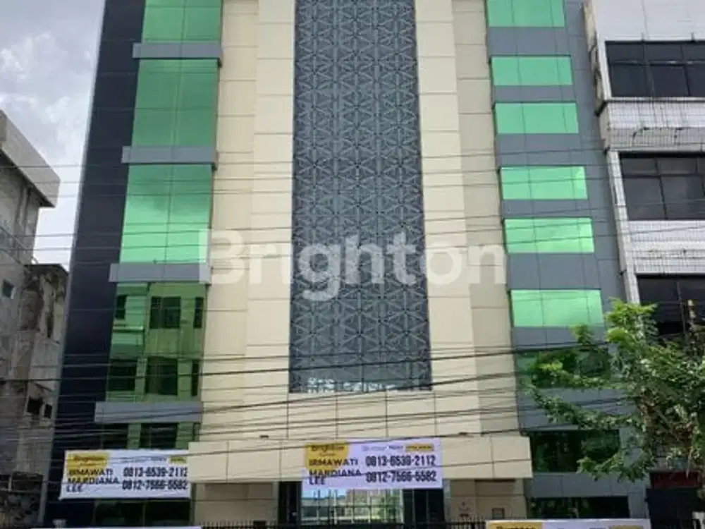 Dijual Gedung Spektakuler Kondisi Prima