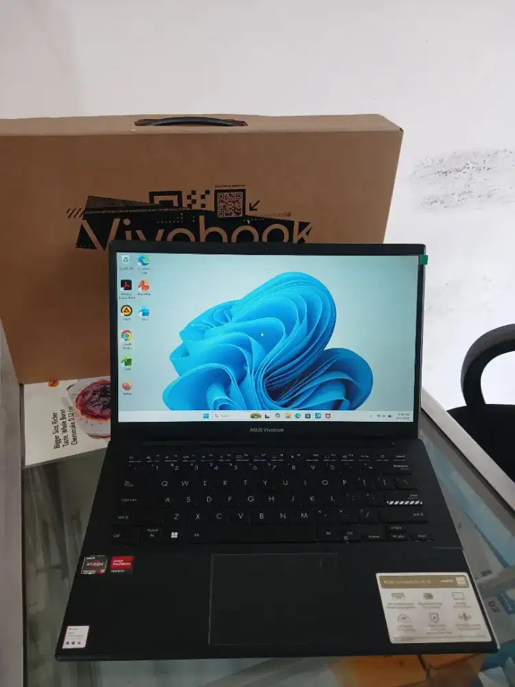Laptop Asus Vivobook Go E1404F Ryzen 3 7320U ram 8 ssd 2t6 Fullset