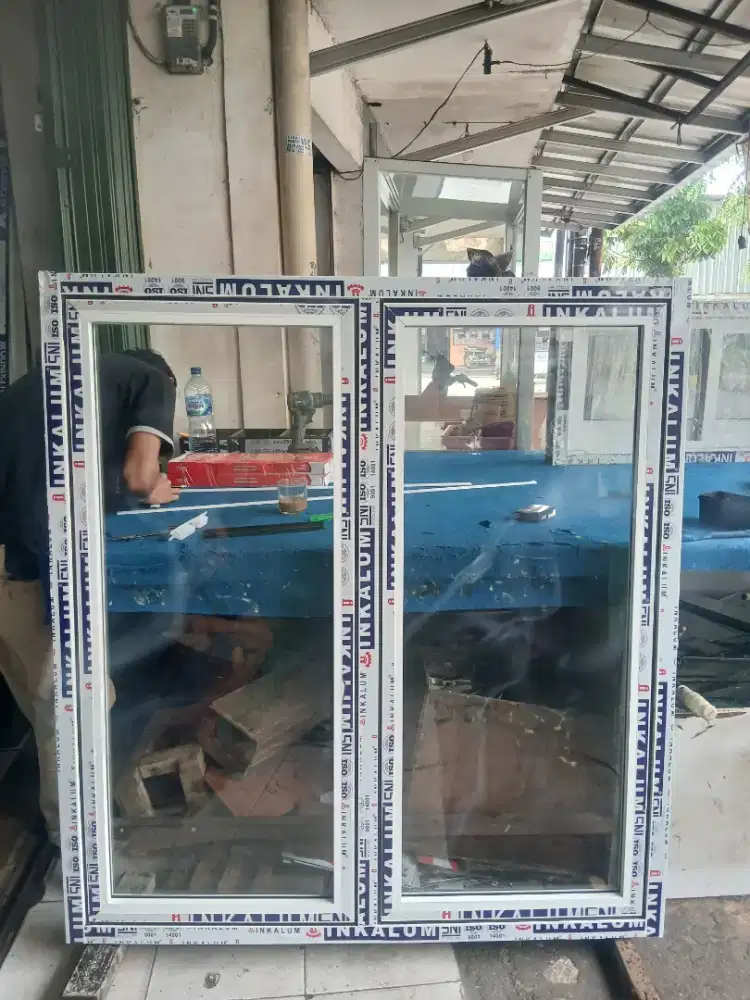 Jendela aluminium double
