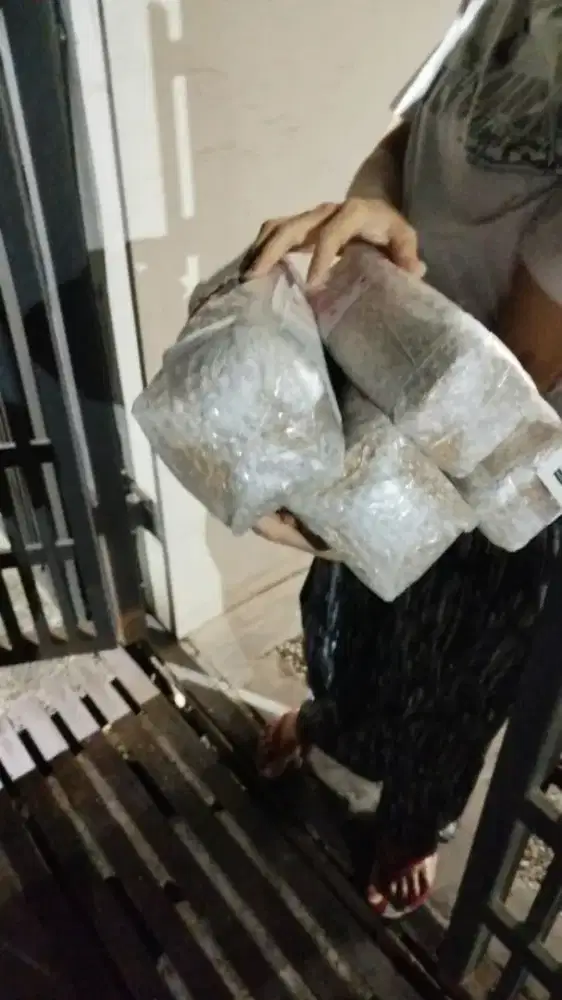 DICARI WANITA UNTUK PACKING BARANG MARKETPLACE DAN KONTEN UNTUK PRODUK