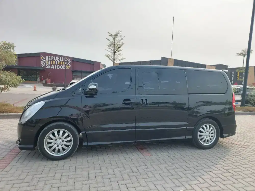 Hyundai H1 Diesel Limited 2016 R/T/TVAlpine/GPSNavigasi/STNKA/NSendiri
