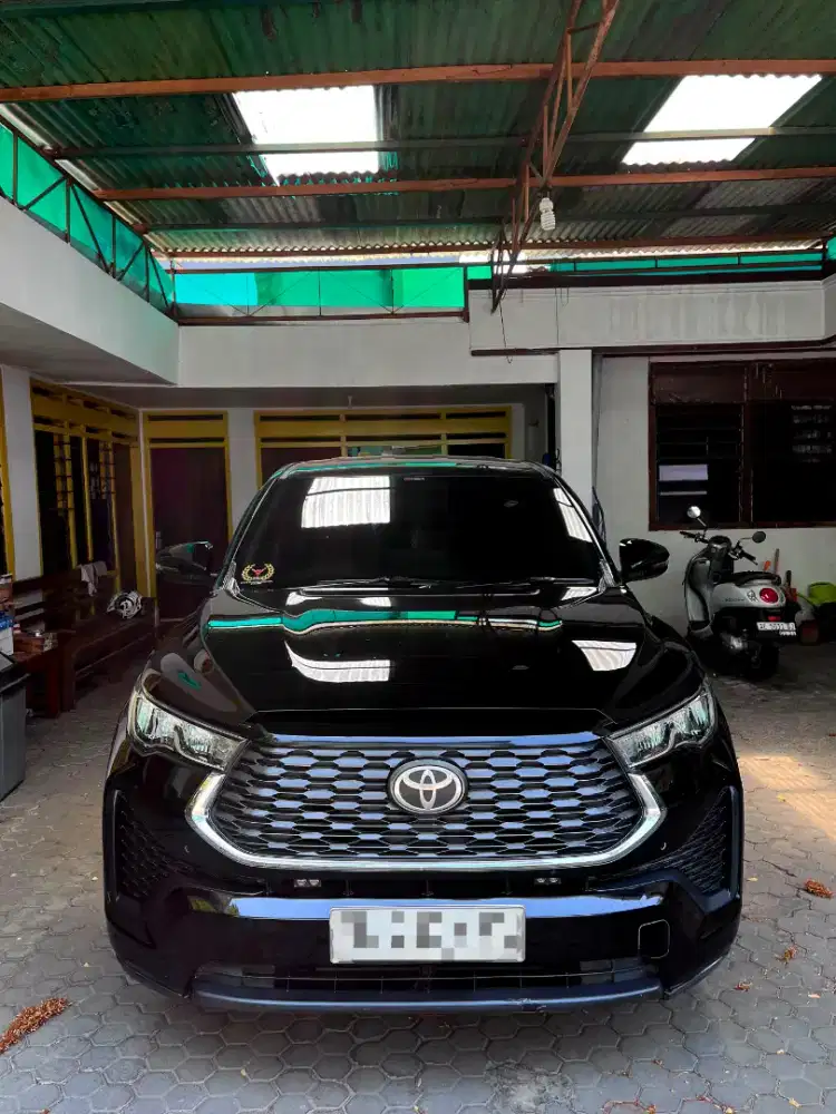 Innova Zenix V CVT Bensin
