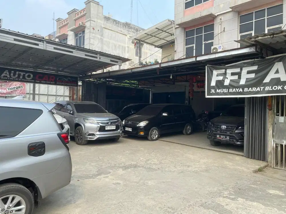 LOKER SALON MOBIL