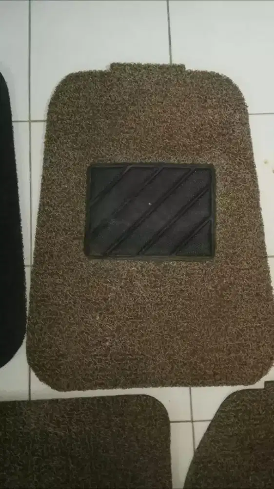 Karpet Mobil sedan Ace hardware.