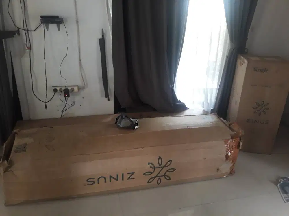 Jual tempat tidur + kasur merk zinus