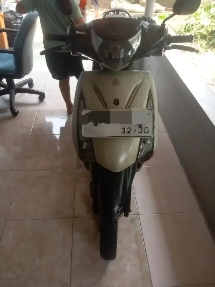 Suzuki Spin 2008