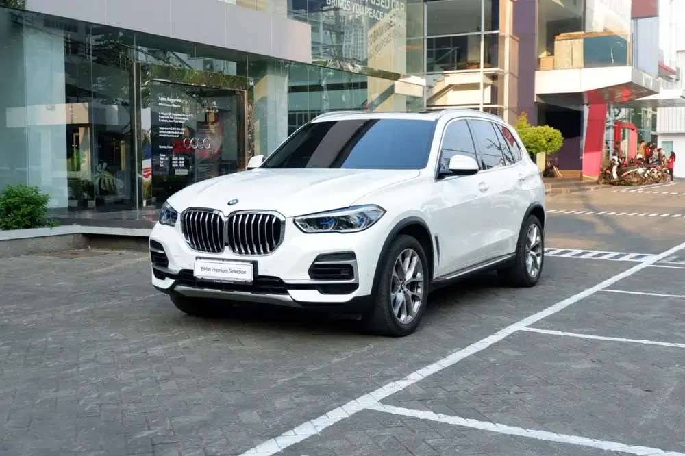 BMW X5 Xdrive 40i Alphine White Low KM