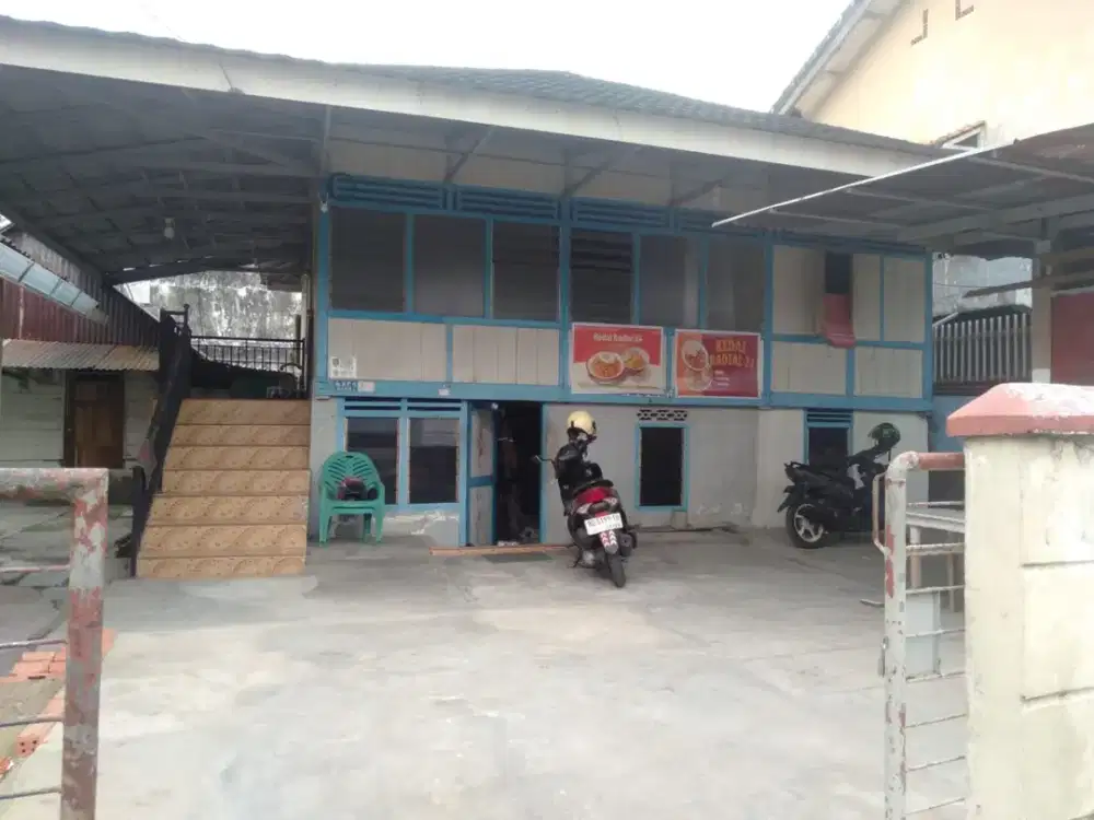 DIJUAL RUMAH + 2 KONTRAKAN JALAN RADIAL PALEMBANG