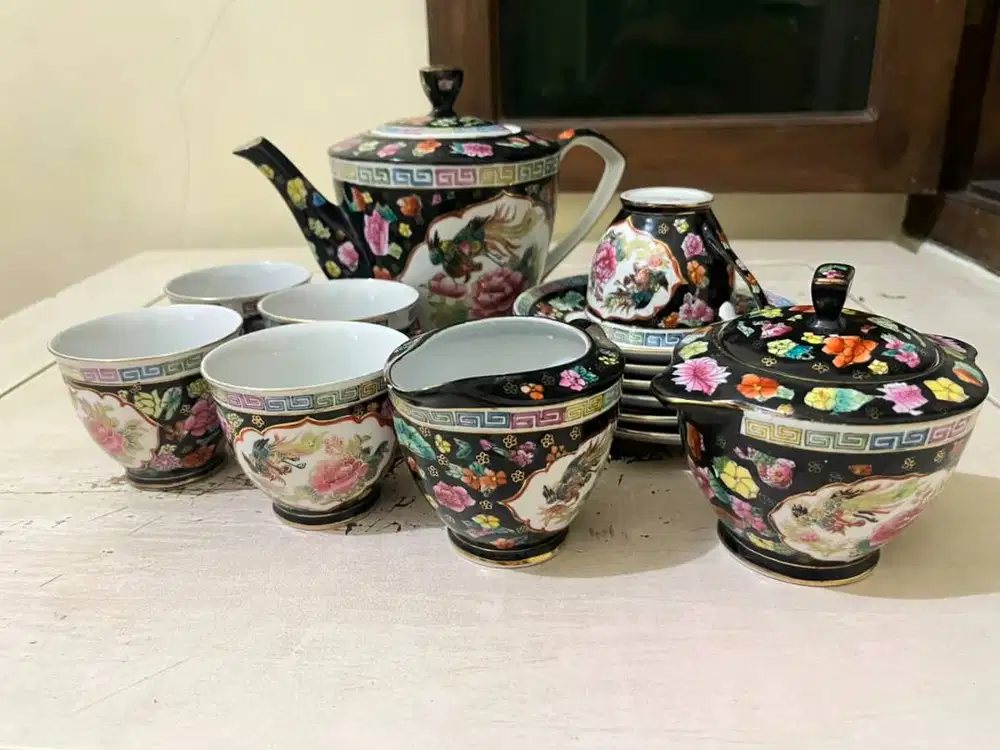 Set Teh Porselen China Vintage Jingdezhen Black Famille Noire Burung P