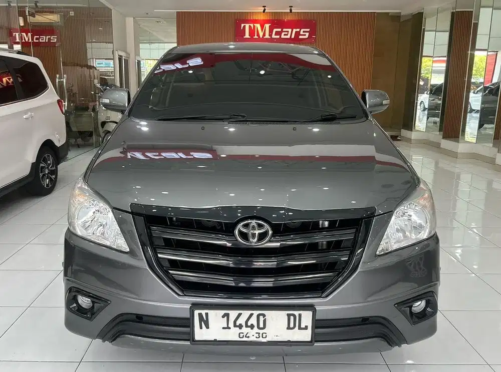 INNOVA V 2.5 SOLAR AUTOMATIC 2015.BARONG