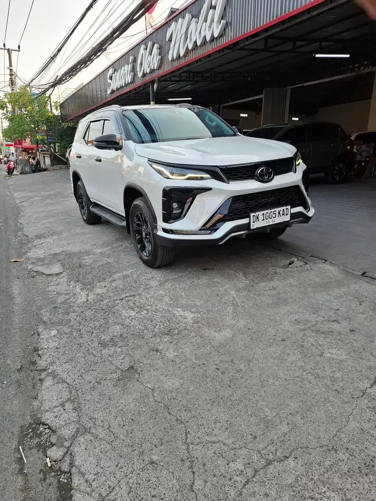 TOYOTA  FORTUNER  VRZ LEGENDER TSS TWO TONE