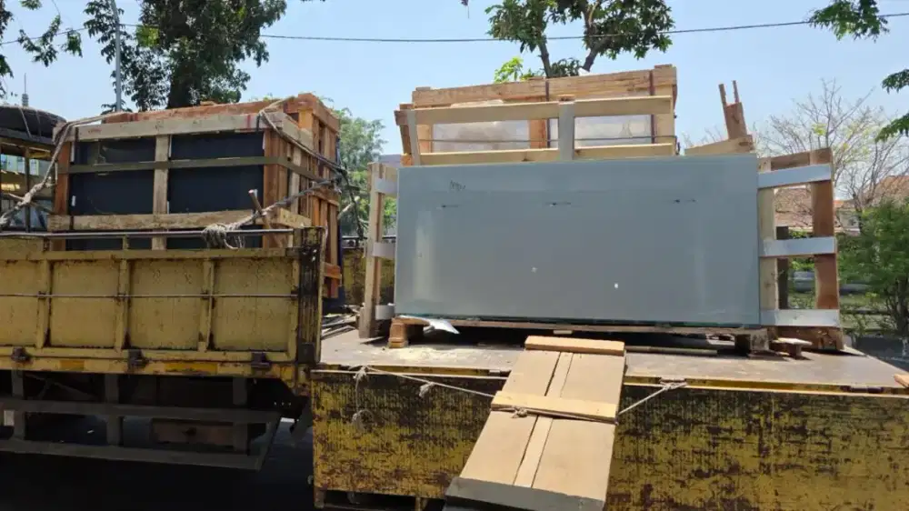 Dibutuhkan SEGERA, Driver dan Kenek Toko kaca
