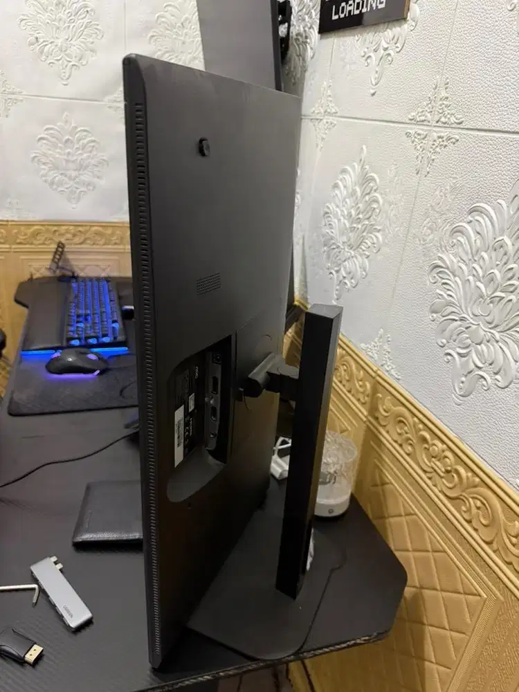 Monitor Vertikal AOC 60hz