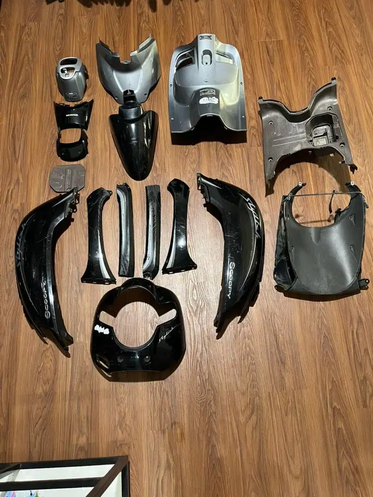 DIJUAL FULL SET BODY HONDA SCOOPY 2019