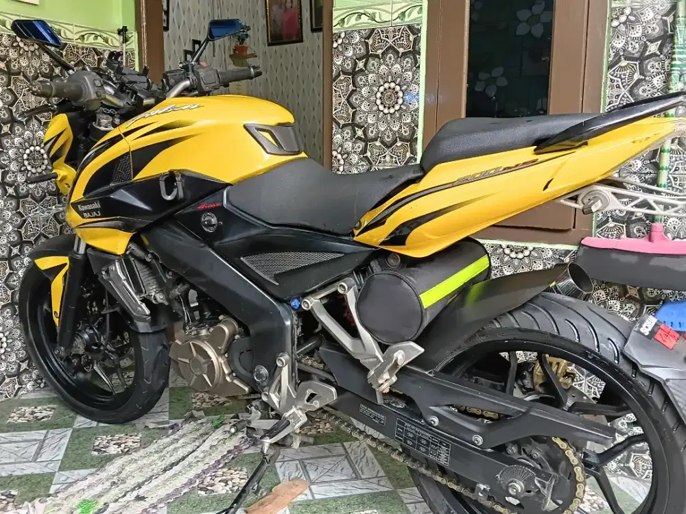 Jual cepat ! Kawasaki 200cc  pulsar (lemited edition)