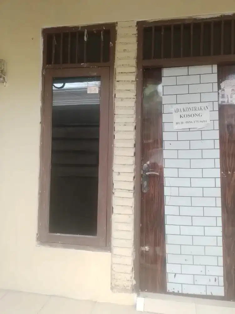 Dikontrakkan Tiga Petakan