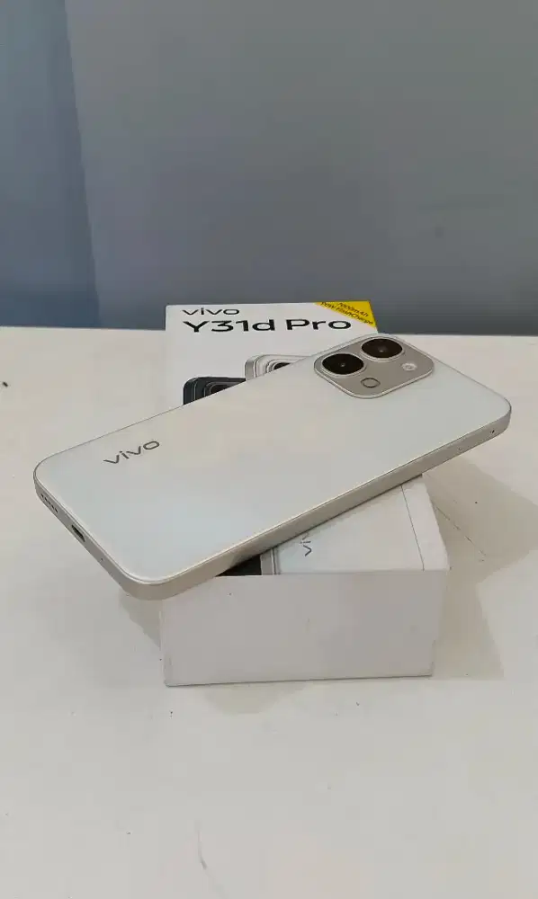 vivo y31D 8/256,fulset,no minus,belum pernah bongkar,like new