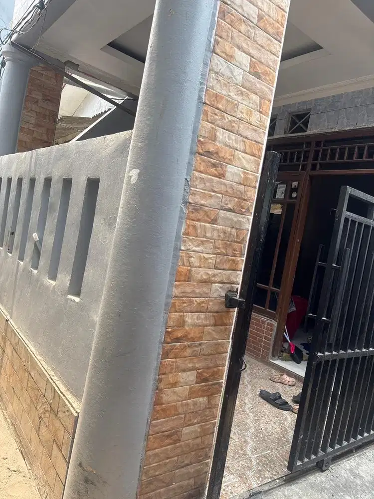 Rumah di jual di kawasan Green Lake city