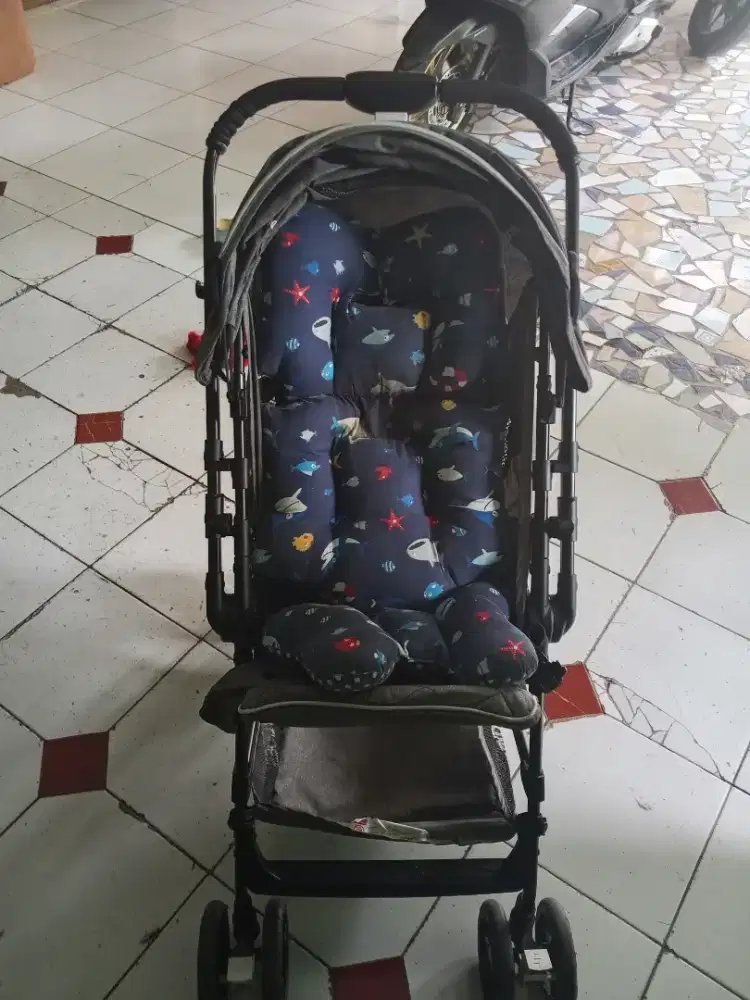 Stroller bayi babydoes