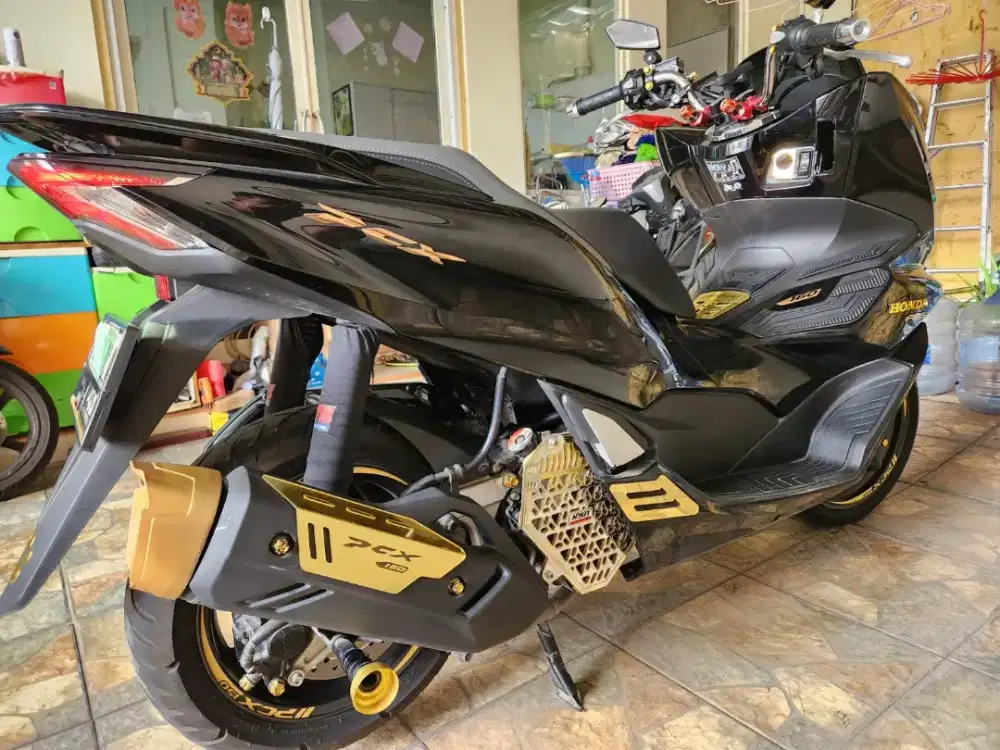 Honda pcxabs tahun 2022 barang simpanan .istimewa