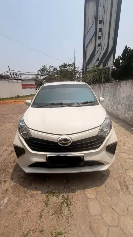 Daihatsu sigra D 1.0 tahun 2023