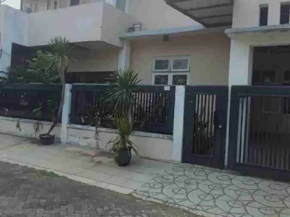 Rumah Di Graha Raya