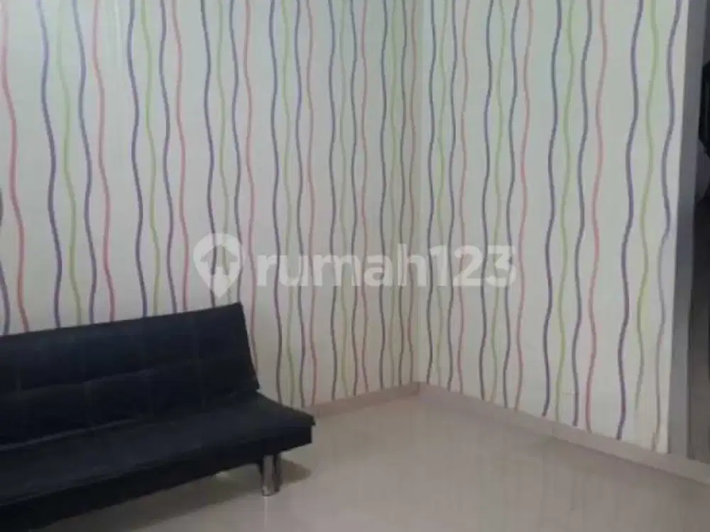 Full Furnished! Fasilitas Club House, Kolam Renang, Gym dan Sport Center Terbaik di Dekat Pik, Rumah di Casa Jardin